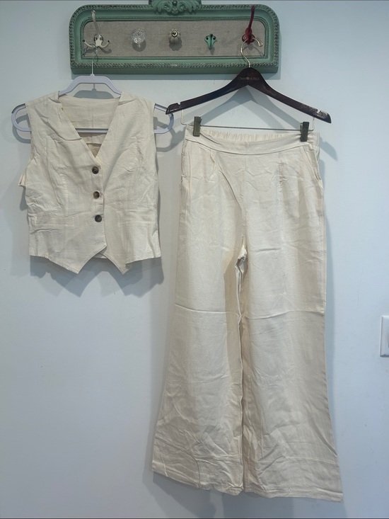 Pants - Cream Wide-Leg Pants Matching Vest Unbranded women’s medium cotton poly set